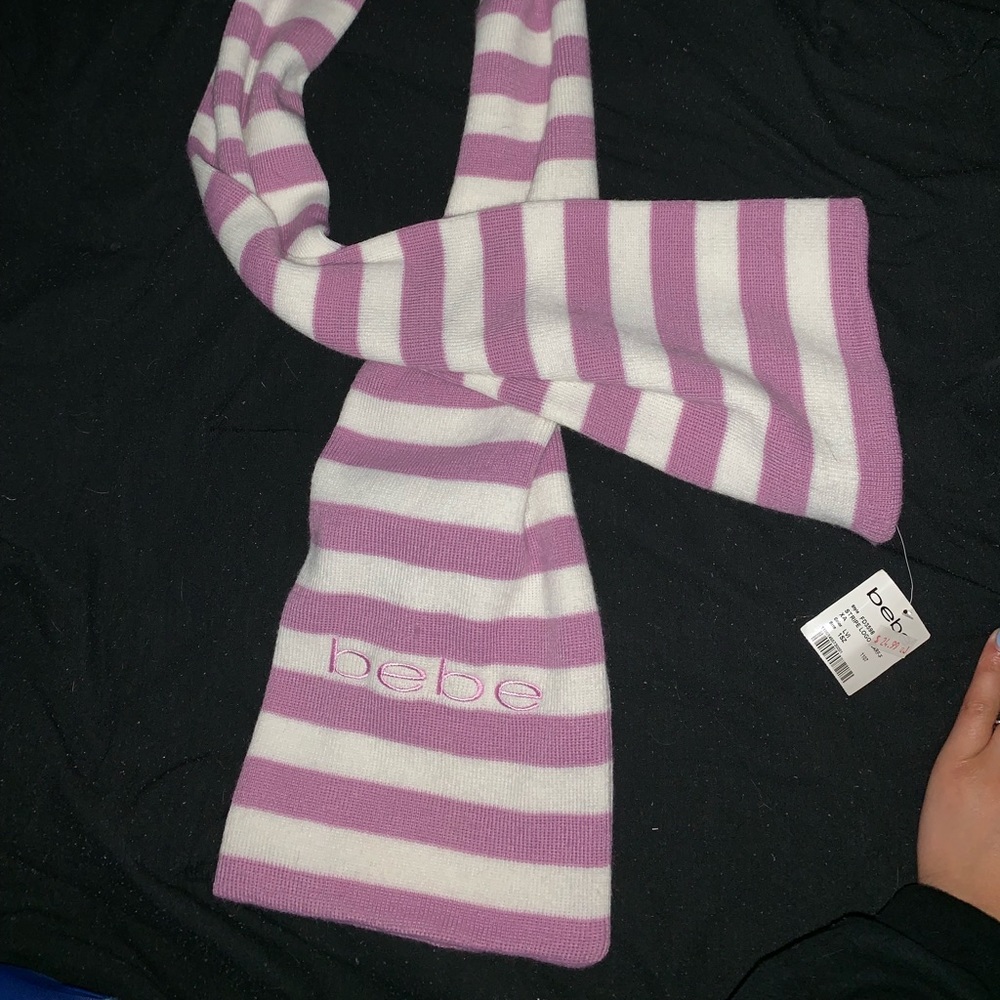 Bebe scarf
